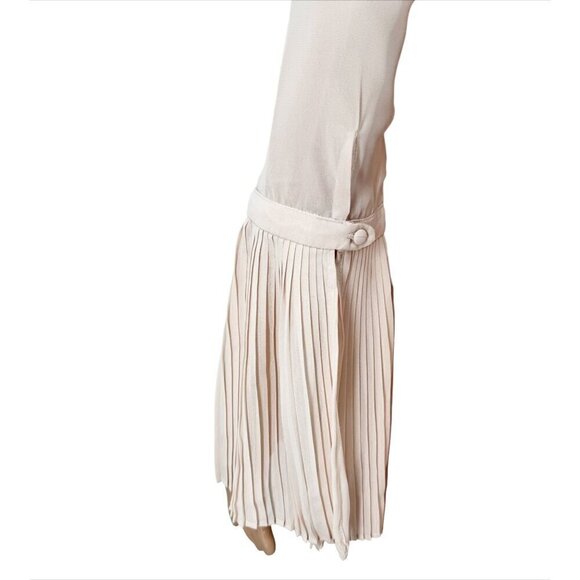 Cupcakes and Cashmere Bell Sleeve Mini Dress NWT - Picture 6 of 9